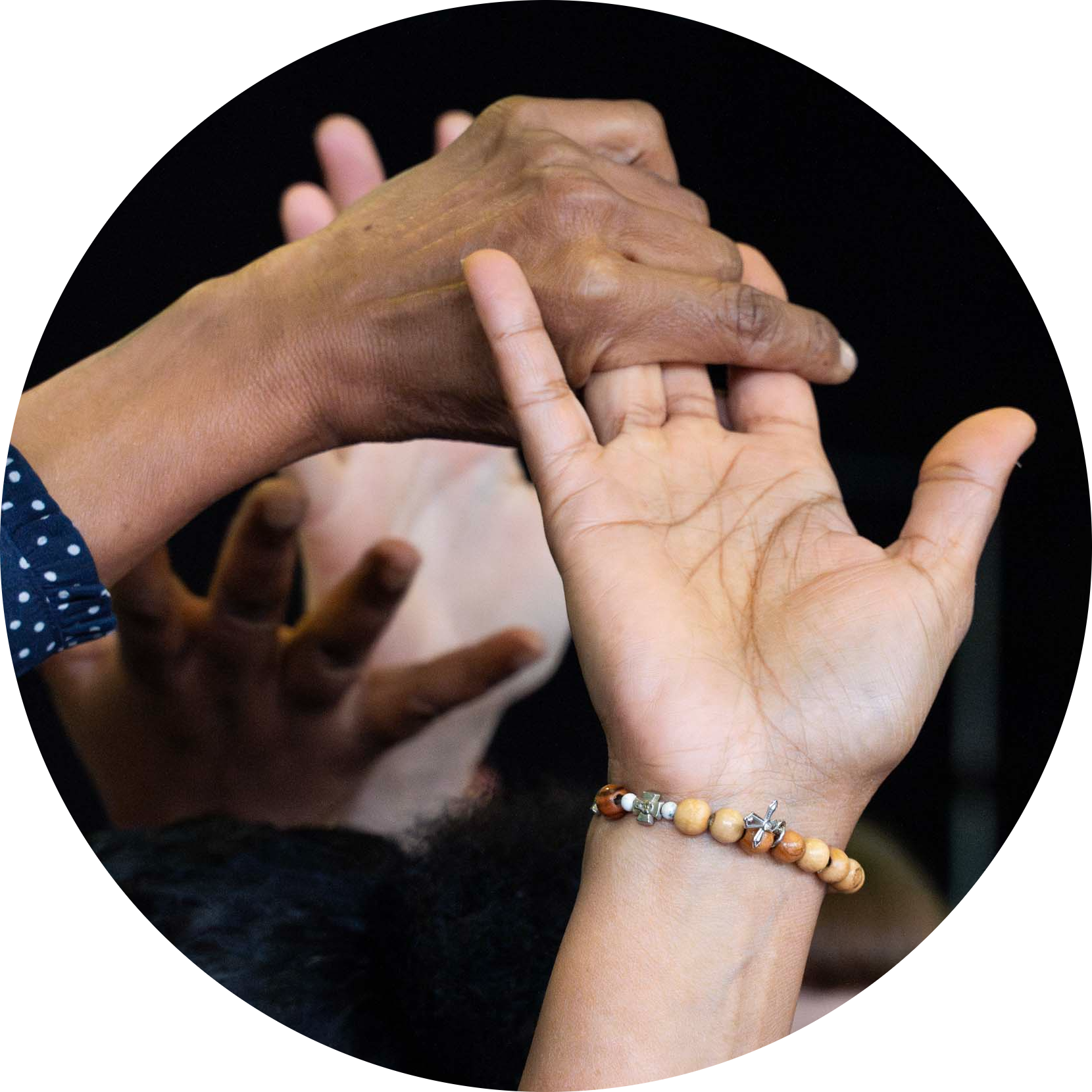 Parents in Playmode Hands 2024 - Photo by Isabel Salmon 0027 - Circle